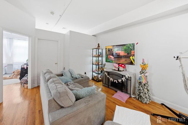 378 George Street, New Brunswick, NJ 08901