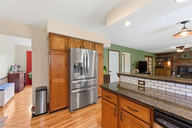1271 Atterbury Drive, Macedonia, OH 44056