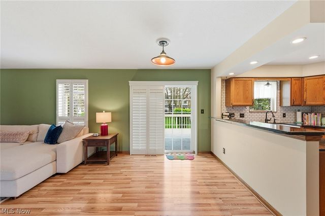 1271 Atterbury Drive, Macedonia, OH 44056
