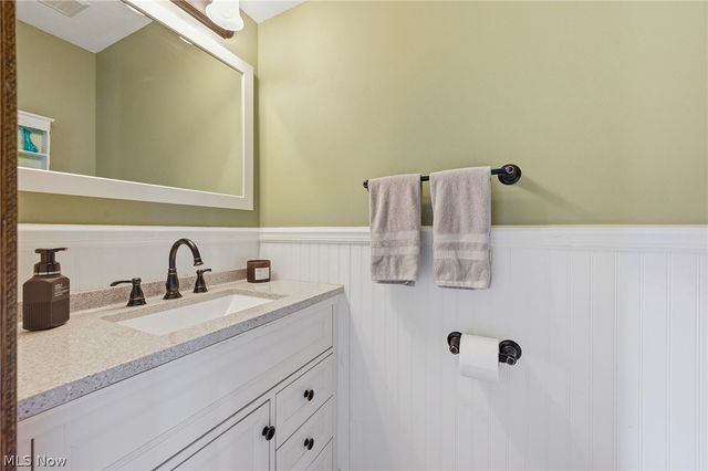 1271 Atterbury Drive, Macedonia, OH 44056