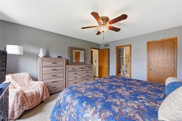 1271 Atterbury Drive, Macedonia, OH 44056