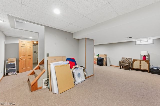 1271 Atterbury Drive, Macedonia, OH 44056