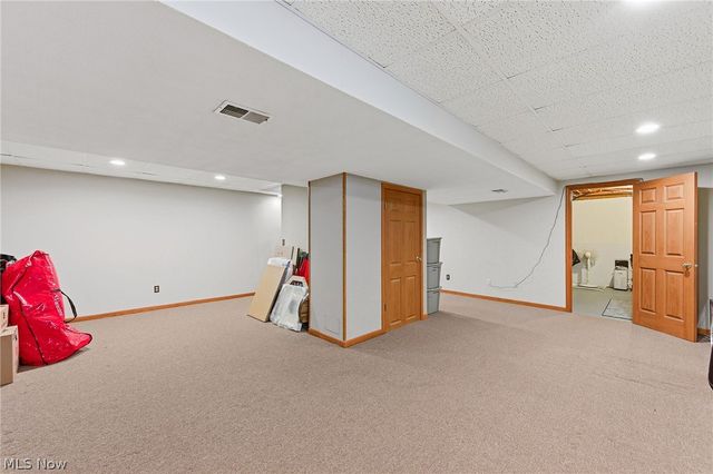 1271 Atterbury Drive, Macedonia, OH 44056
