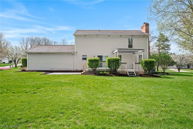 1271 Atterbury Drive, Macedonia, OH 44056