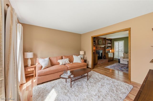 1271 Atterbury Drive, Macedonia, OH 44056