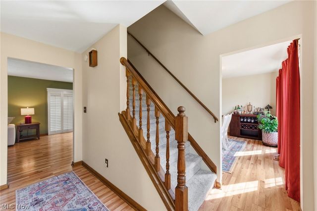 1271 Atterbury Drive, Macedonia, OH 44056