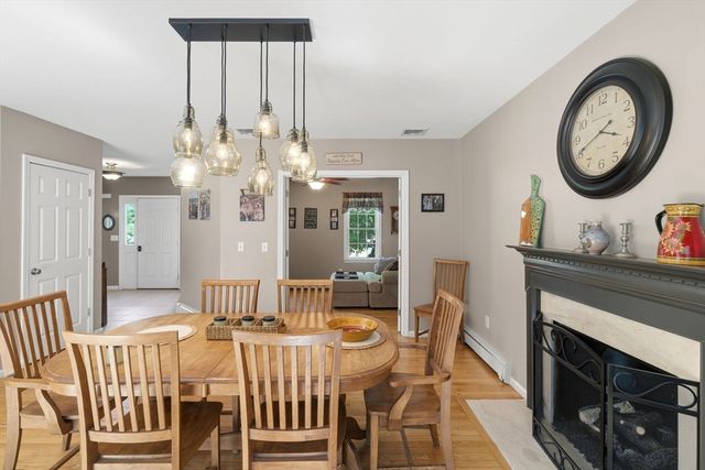 6 Harness Path, Plainville, MA 02762