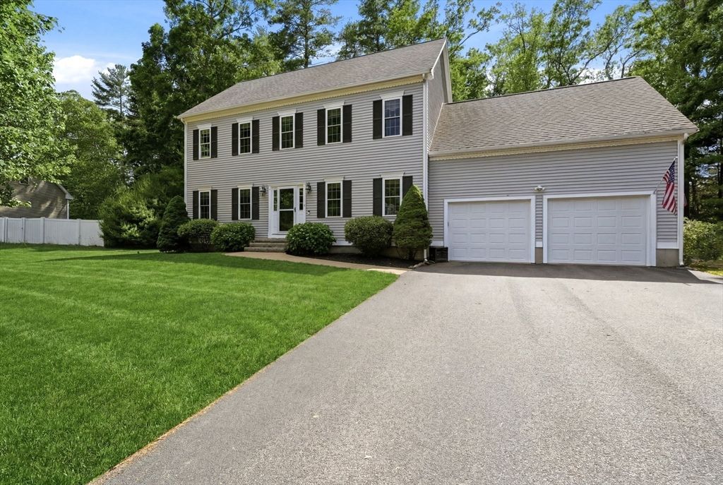 6 Harness Path, Plainville, MA 02762