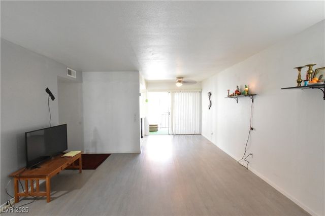 1405 Vegas Valley Drive 92, Las Vegas, NV 89169