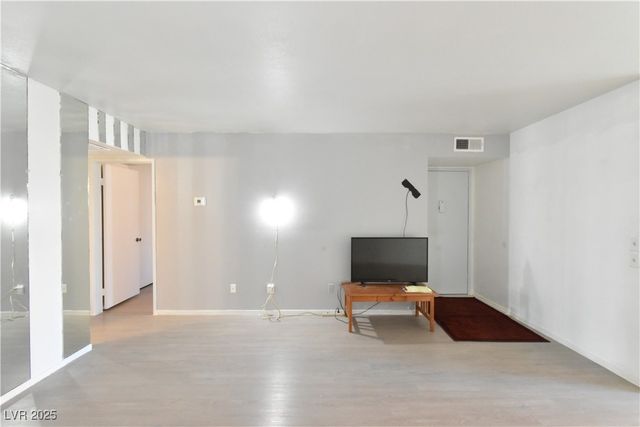 1405 Vegas Valley Drive 92, Las Vegas, NV 89169