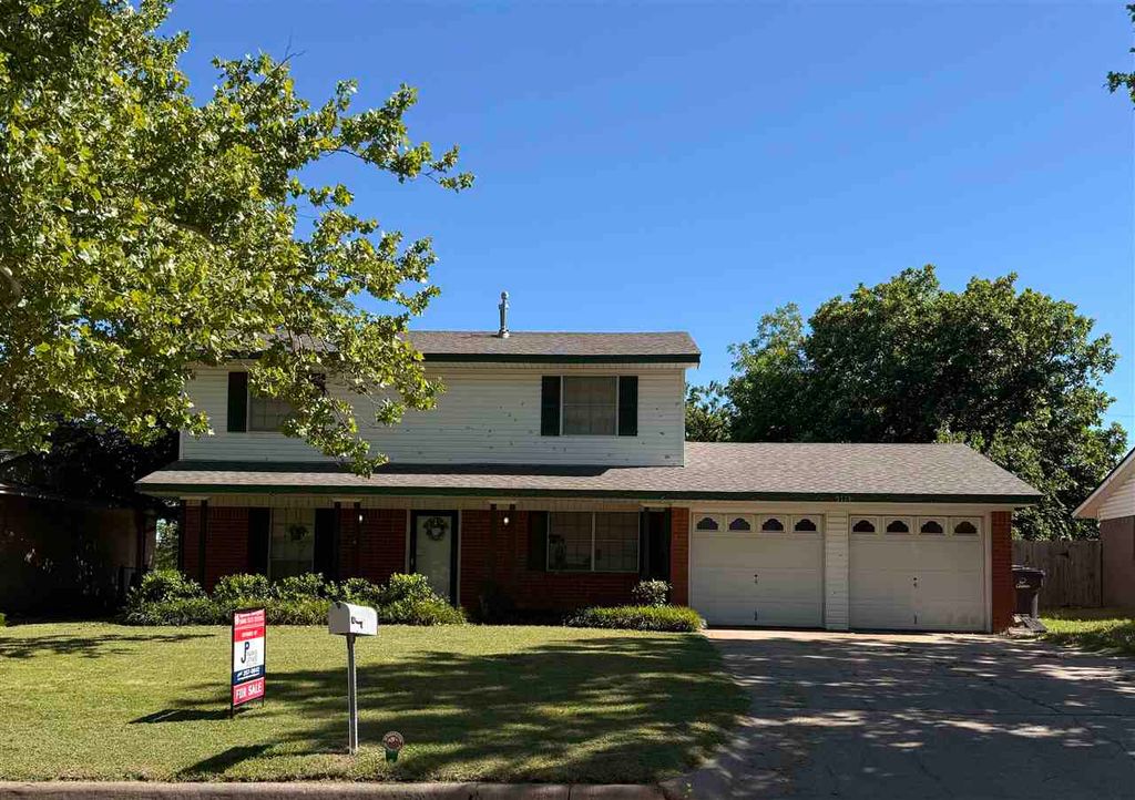5714 NW Ash, Lawton, OK 73505