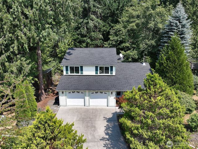 4323 Shadowood Drive, Clinton, WA 98236
