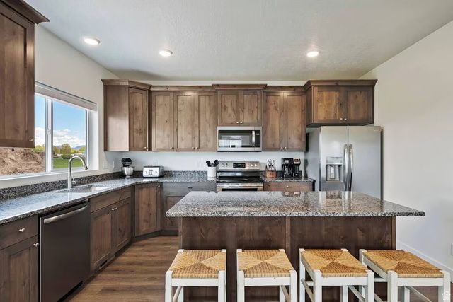2250 S BEACHCOMBER LN, Garden City, UT 84028