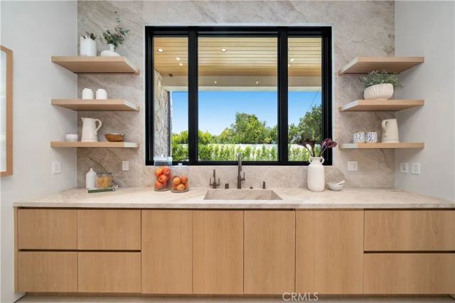 5012 Odessa Avenue, Encino, CA 91436