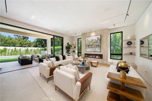 5012 Odessa Avenue, Encino, CA 91436