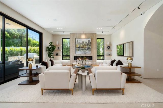 5012 Odessa Avenue, Encino, CA 91436