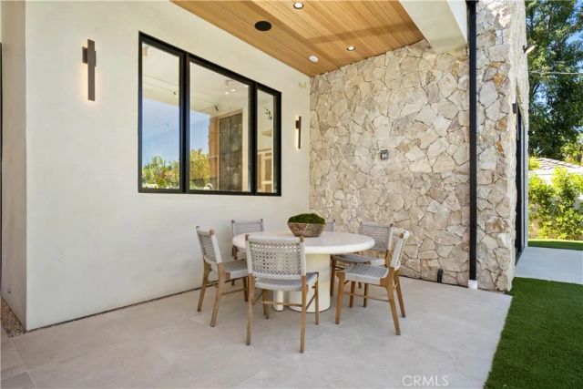 5012 Odessa Avenue, Encino, CA 91436