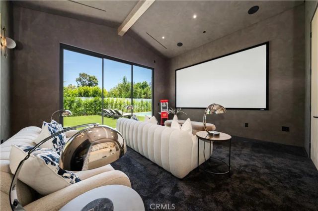 5012 Odessa Avenue, Encino, CA 91436