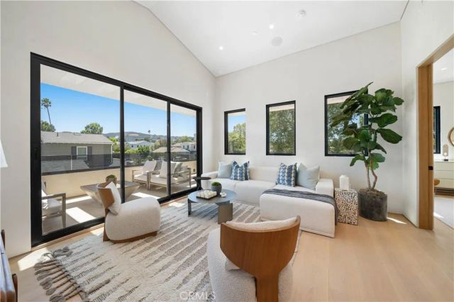 5012 Odessa Avenue, Encino, CA 91436