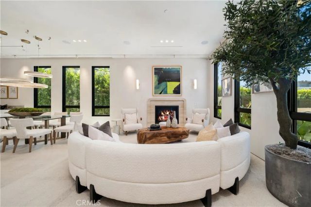 5012 Odessa Avenue, Encino, CA 91436