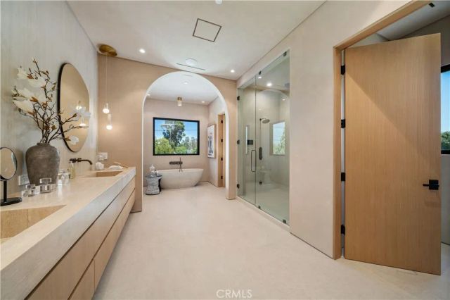 5012 Odessa Avenue, Encino, CA 91436