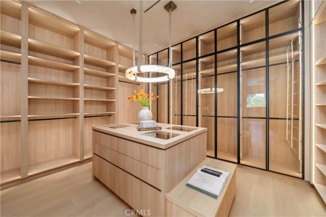 5012 Odessa Avenue, Encino, CA 91436