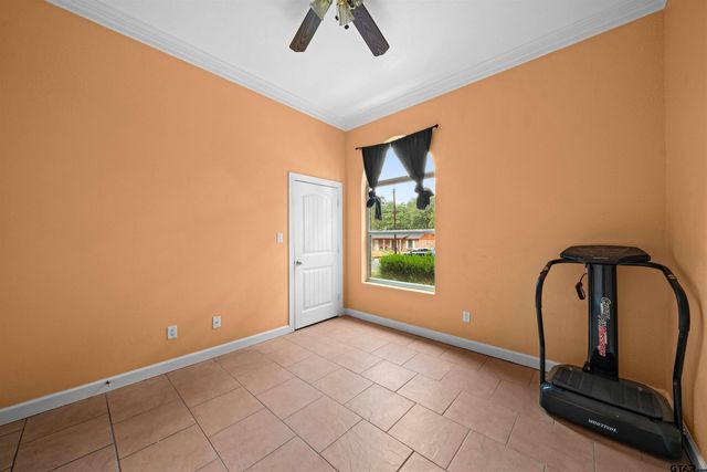 3114 Rolling Hill Dr, Tyler, TX 75702