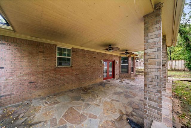 3114 Rolling Hill Dr, Tyler, TX 75702