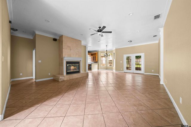 3114 Rolling Hill Dr, Tyler, TX 75702