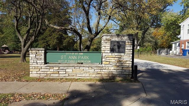 11001 Saint Raphael Lane, St Ann, MO 63074