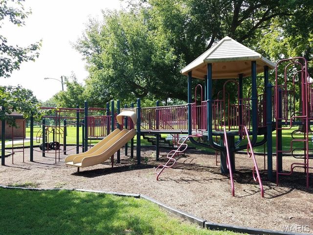 11001 Saint Raphael Lane, St Ann, MO 63074