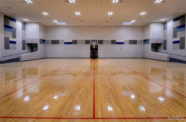 11001 Saint Raphael Lane, St Ann, MO 63074