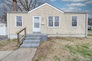 11001 Saint Raphael Lane, St Ann, MO 63074
