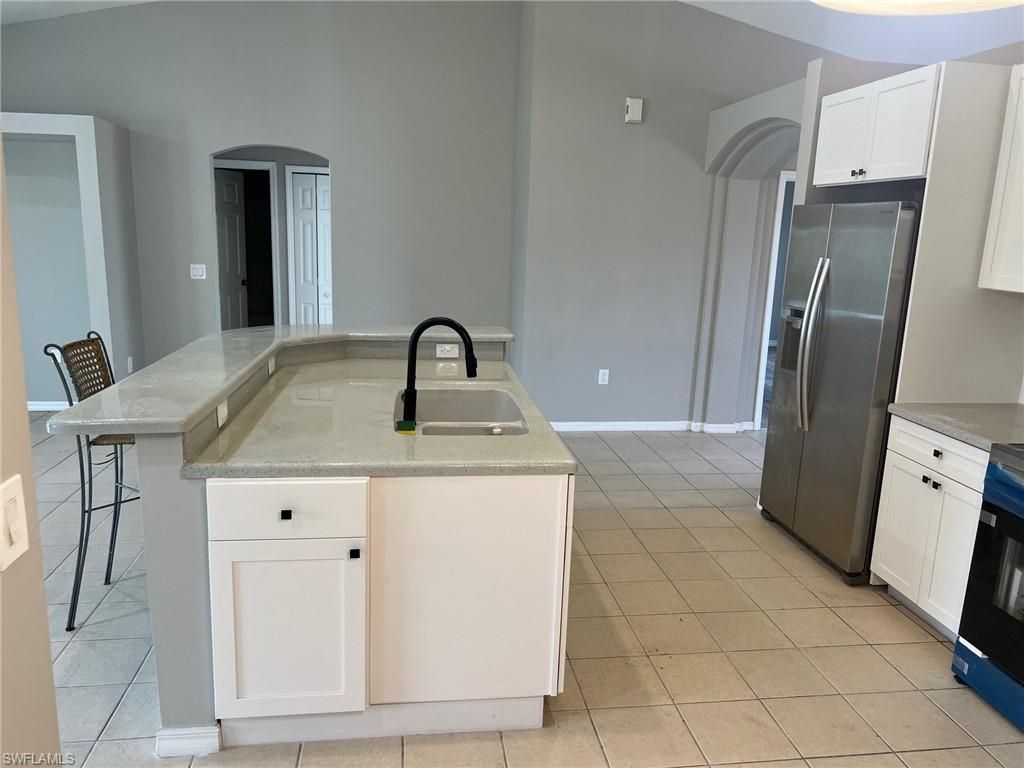 4015 6th ST SW, LEHIGH ACRES, FL 33976 — photo 3