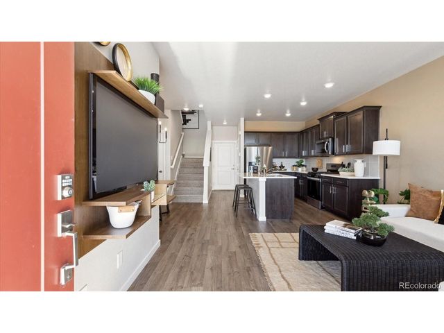 22372 E 7th Pl, Aurora, CO 80018