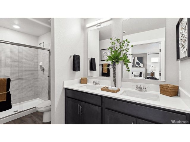 22372 E 7th Pl, Aurora, CO 80018