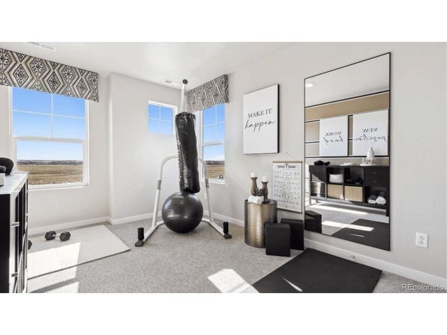 22372 E 7th Pl, Aurora, CO 80018