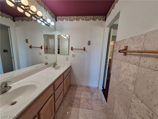 9320 January Drive, Las Vegas, NV 89134