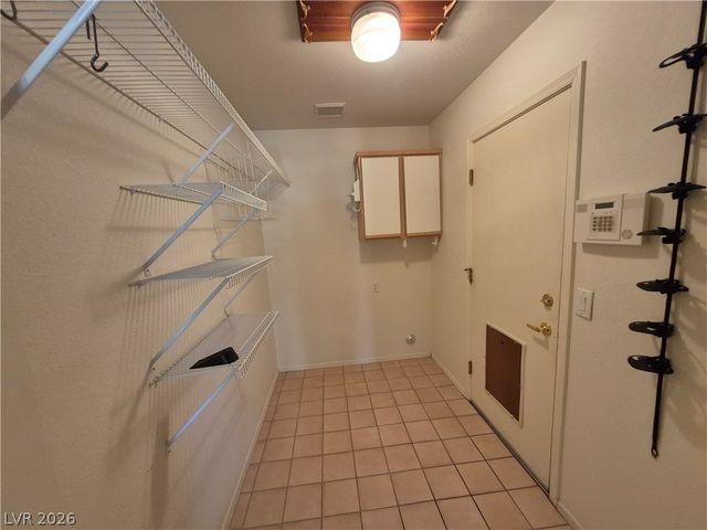 9320 January Drive, Las Vegas, NV 89134