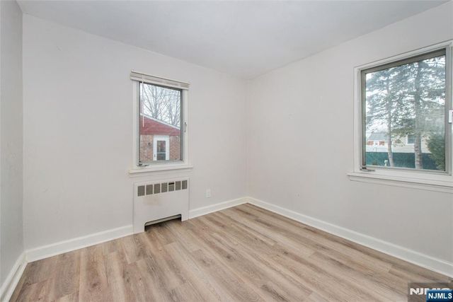 35 Taggart Way, Saddle Brook, NJ 07663