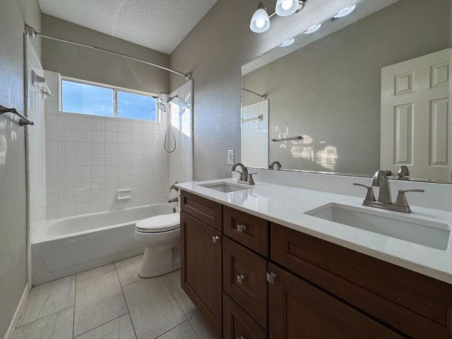 1184 Courtney Lane, Lewisville, TX 75077