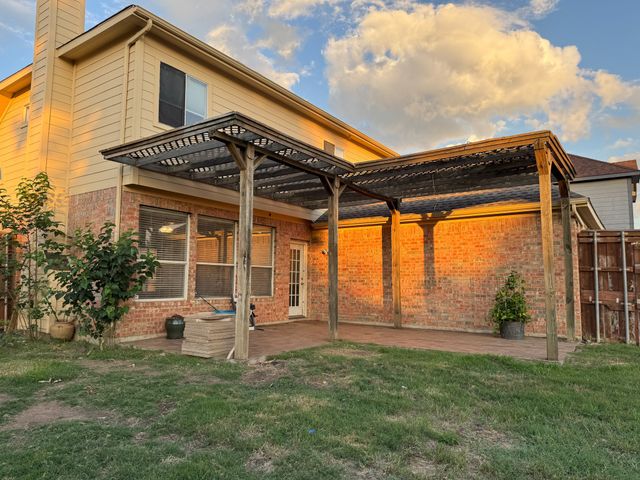 1184 Courtney Lane, Lewisville, TX 75077
