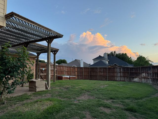 1184 Courtney Lane, Lewisville, TX 75077
