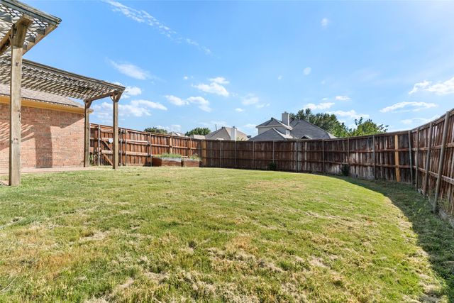 1184 Courtney Lane, Lewisville, TX 75077