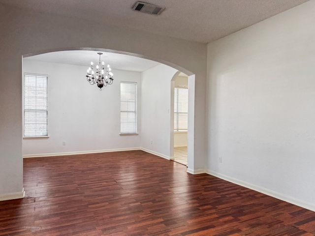 1184 Courtney Lane, Lewisville, TX 75077