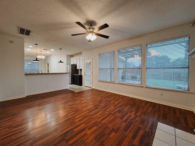 1184 Courtney Lane, Lewisville, TX 75077