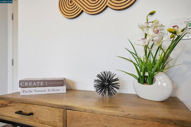 1312 TAPESTRY, Concord, CA 94620