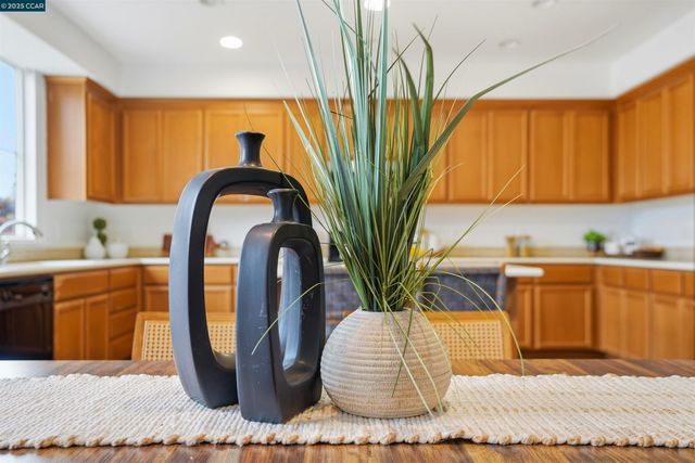 1312 TAPESTRY, Concord, CA 94620