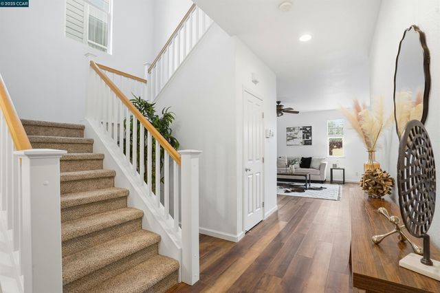 1312 TAPESTRY, Concord, CA 94620