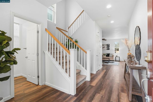 1312 TAPESTRY, Concord, CA 94620